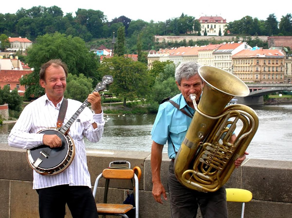 Musicians in Prague cost nothing to watch.