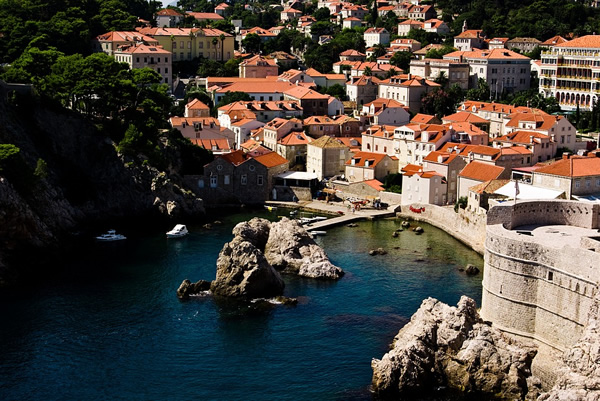 Many of the towns of are on Dalmatia coast.