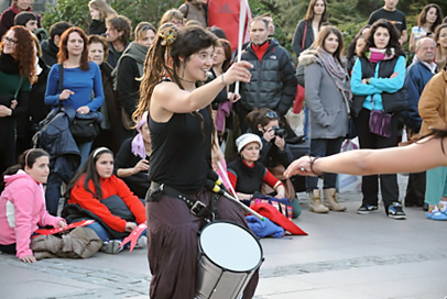 Street performance in Granada.